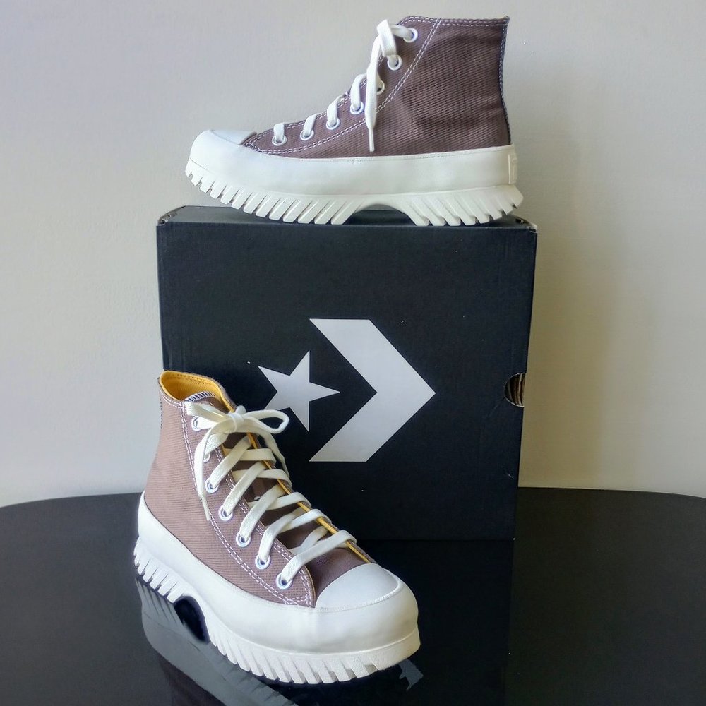 Converse Women's CTAS Lugged 2.0 HI Platform Canvas Sneaker in Lovely Squirrel - Picture 3 of 13